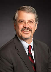 ˼��ȫ�򸱿�������Ӌ����ϯ���g(sh��)��Lew Tucker