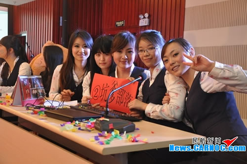 優(yōu)勝部落——坑爹部落,成員個(gè)個(gè)喜笑顏開